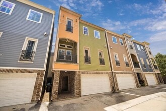 Building Photo - 609 Rutland St