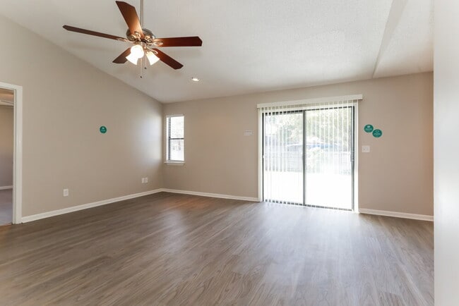 Building Photo - 1782 Farm Way