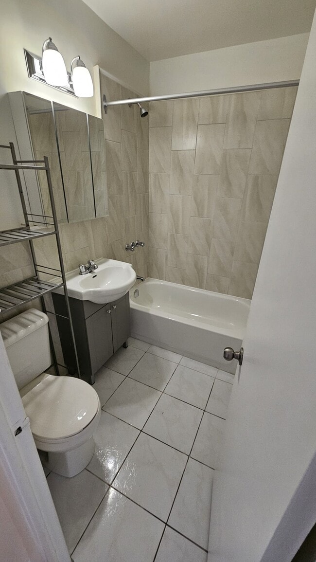 Building Photo - Castlefield Apartments