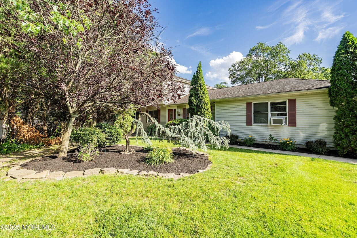 Foto principal - 711 Bay Ave