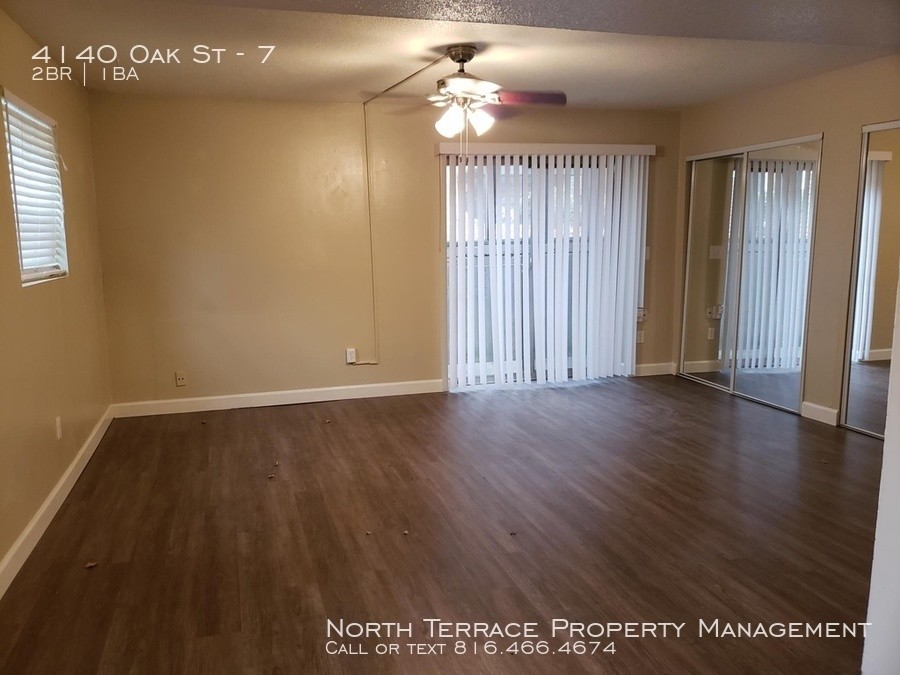 Building Photo - Oak Street - two bedroom, one bath