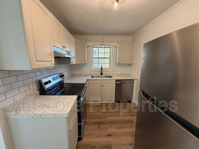 Foto del edificio - 310 Depot St