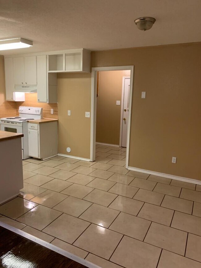 Building Photo - 13541 Sheldon Ln