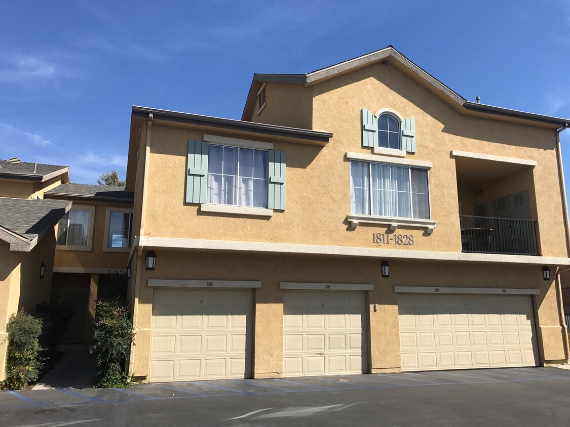 Foto principal - Condo at the Bordeaux Gated Community 3bed...