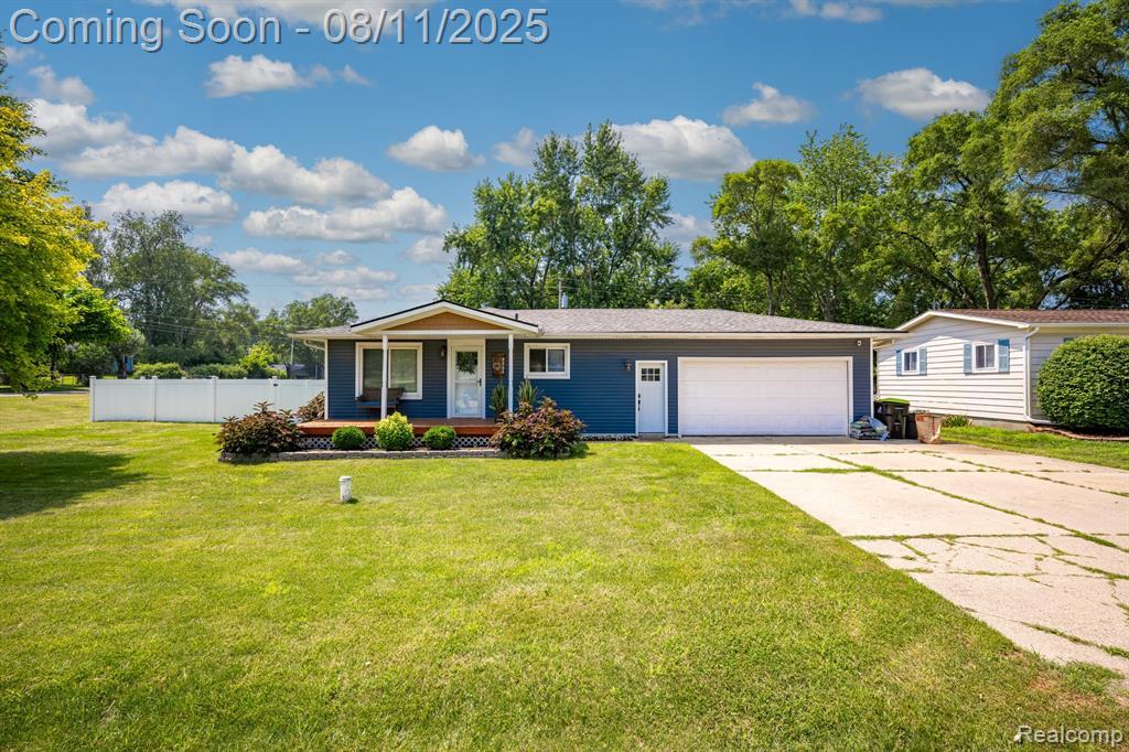 Foto principal - 5021 Lakeborn Dr