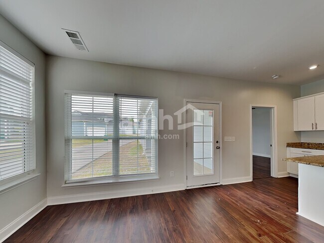 Foto del edificio - 5327 Tupelo St