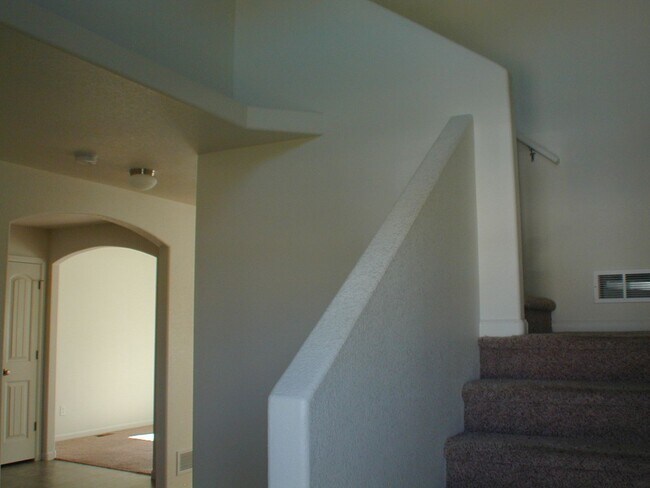 Foto del edificio - House For Lease