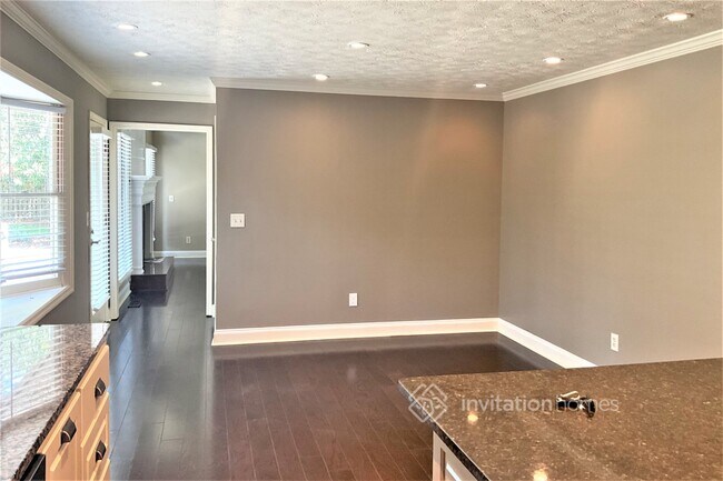 Building Photo - 2243 Ridgewood Ct