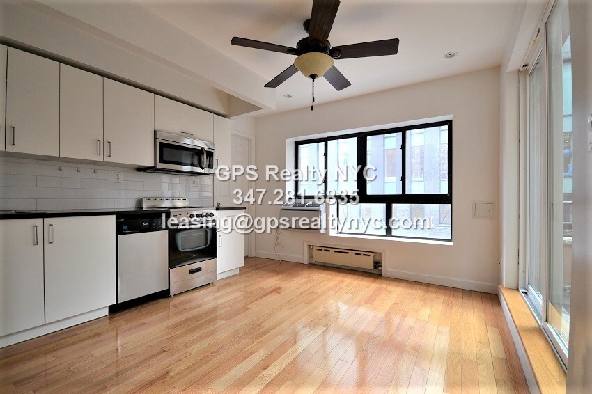 Primary Photo - 340 Amsterdam Ave