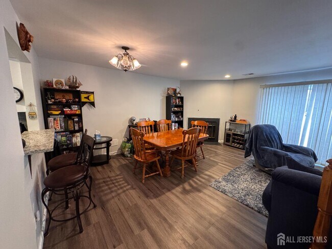 Foto del edificio - 337 Smithwold Rd