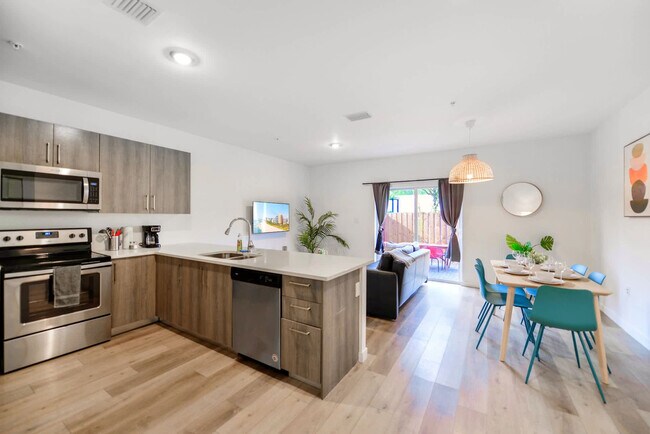 Foto del edificio - 171 NW 158th St