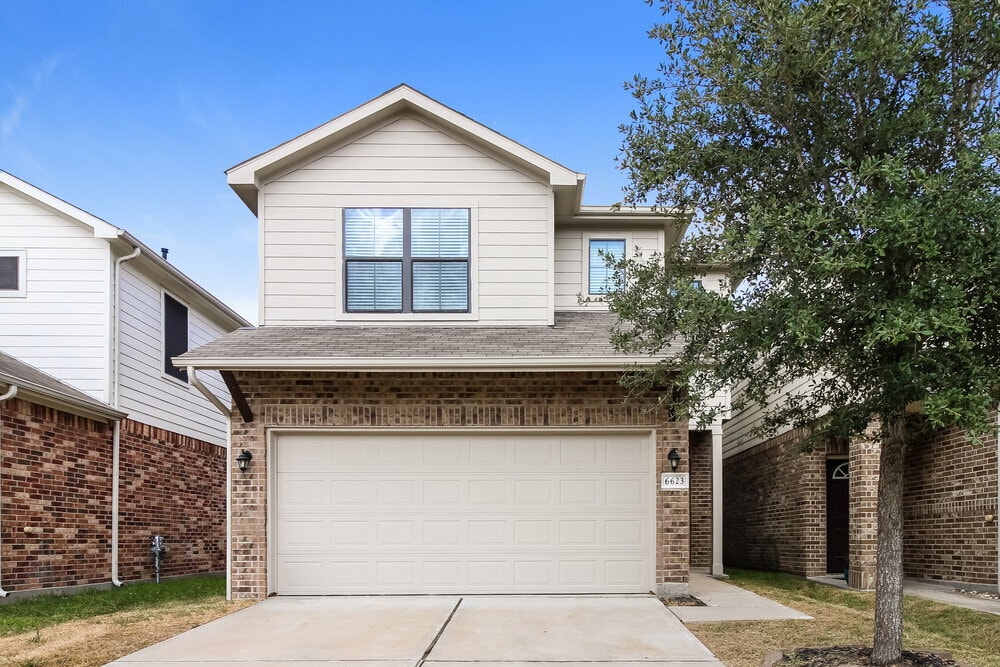 Primary Photo - 6623 Sharpstone Creek Ln