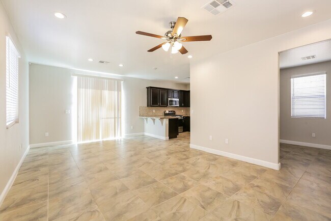 Foto del edificio - 725 Tall Arrow Ave