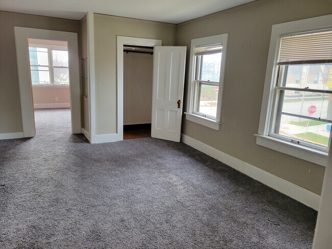 Living-room - 336 W Scott St