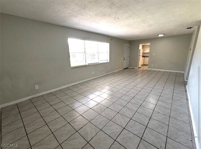 Foto del edificio - 4912 York St