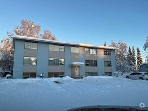 Building Photo - 170 7th Ave
