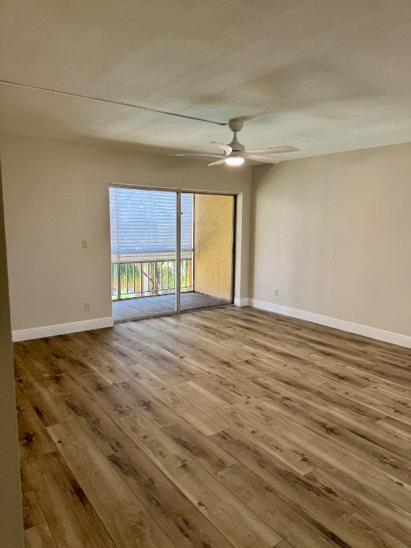 Primary Photo - 2366 E Mall Dr
