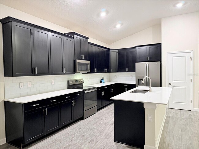 Foto del edificio - 2065 Camden Loop