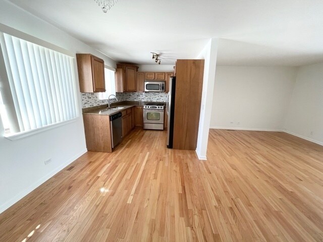 Building Photo - 1012 Emerald Dr