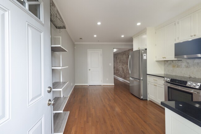 Foto del edificio - 1122 K St SE