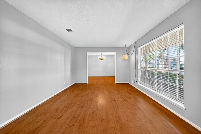 Foto del edificio - 9602 S Petersham Dr