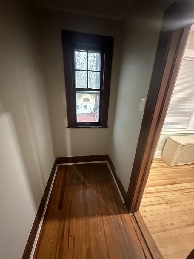 Foto del edificio - 225 W Main St