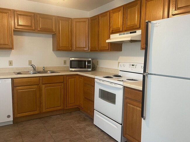 Building Photo - 1318 Yuma St