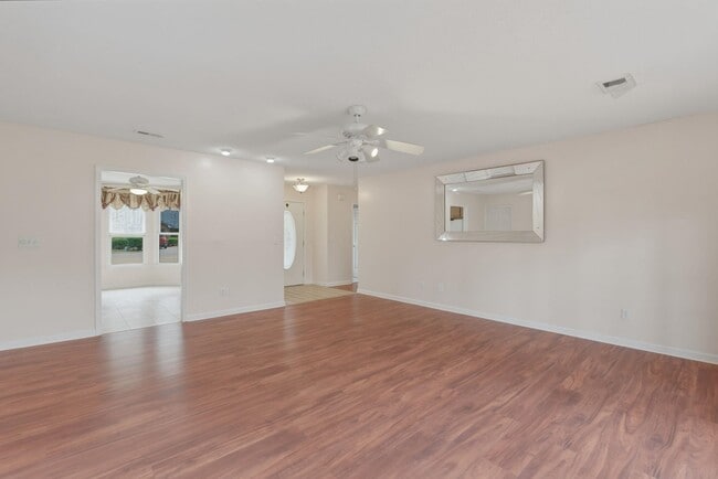 Building Photo - 100 Timberline Dr