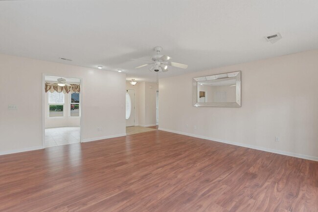 Foto del edificio - 100 Timberline Dr