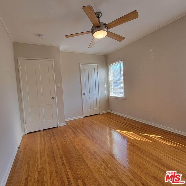 Building Photo - 304 S Reeves Dr