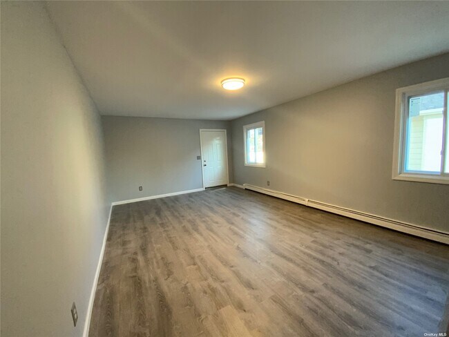 Foto del edificio - 106 Lincoln Ave