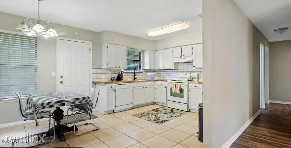 Building Photo - 3 br, 1 bath House - 157 Avon Street