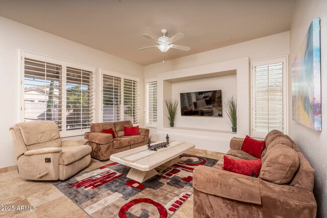 Foto del edificio - 22349 N 76th Pl