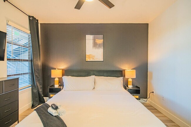 Foto del edificio - 7455 N 95th Ave