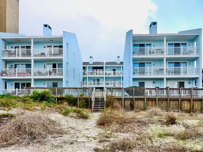 Building Photo - 3200 S Fletcher Ave