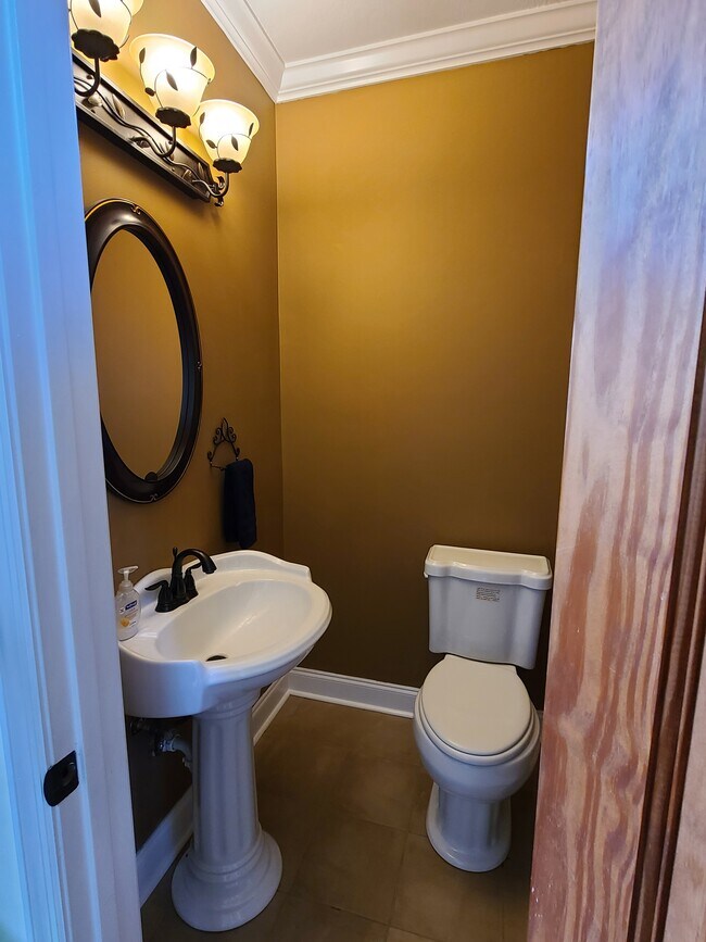 Foto del edificio - 195 Tennis Ranch Rd