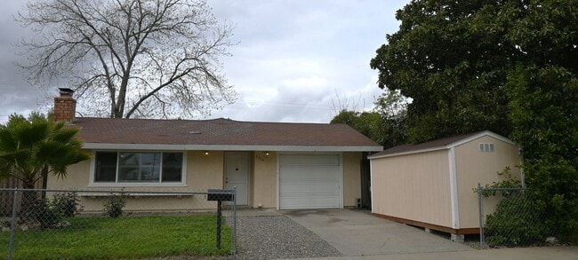 Building Photo - 5316 Nelson St