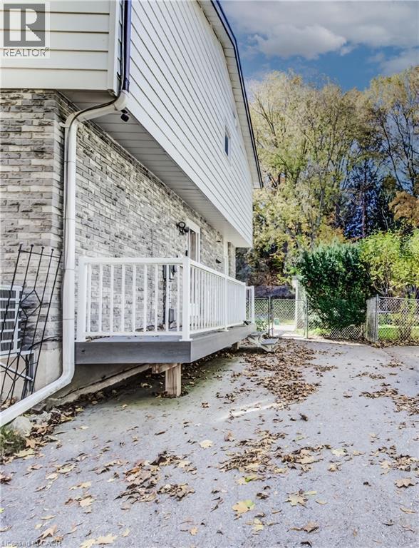 Photo du bâtiment - 10 Innes Pl