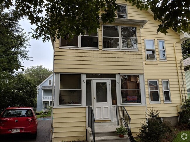 Building Photo - 27 Milton Ave
