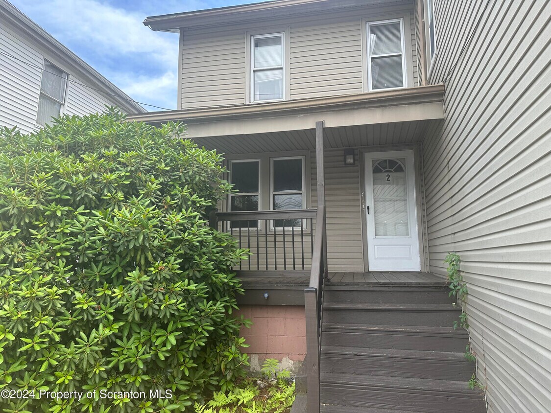 704 Hazle St, WilkesBarre, PA 18706 Room for Rent in WilkesBarre