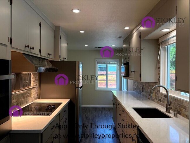 Foto del edificio - Stokley Properties Presents 1918 Jeannette Drive in Pleasant Hill!