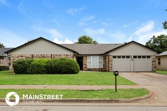 Building Photo - 620 Huntwich Dr