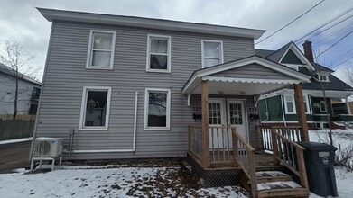Building Photo - 120 Steadman St