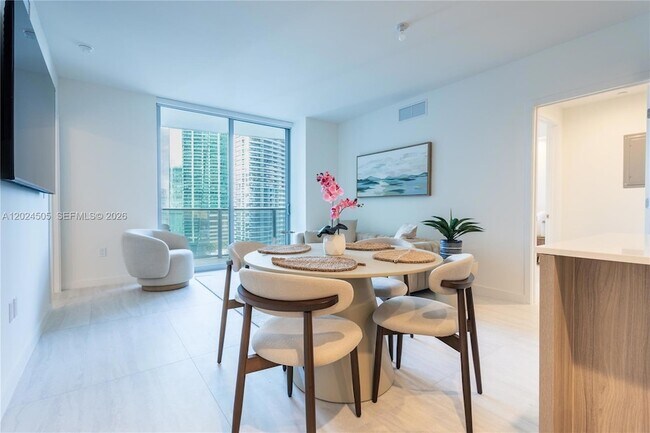 Building Photo - 77 SE 5th St