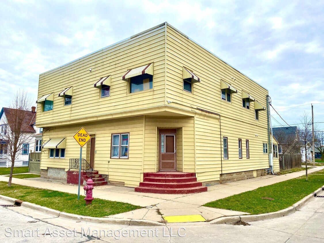 Primary Photo - 868 S 74th St