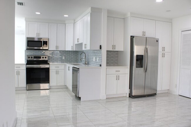 Foto del edificio - 517 NW 52nd St