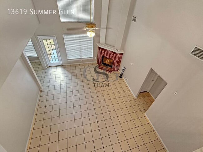 Building Photo - 13619 Summer Glen Dr