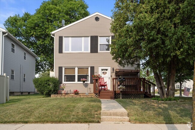 Building Photo - 3857 S 48th St