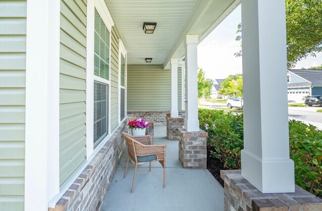 Foto del edificio - 3084 Grand Bay Ln