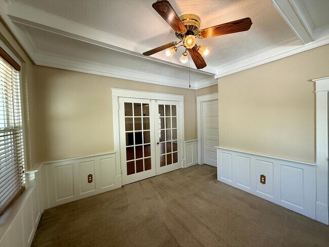 Foto del edificio - 1913 Morganton Rd